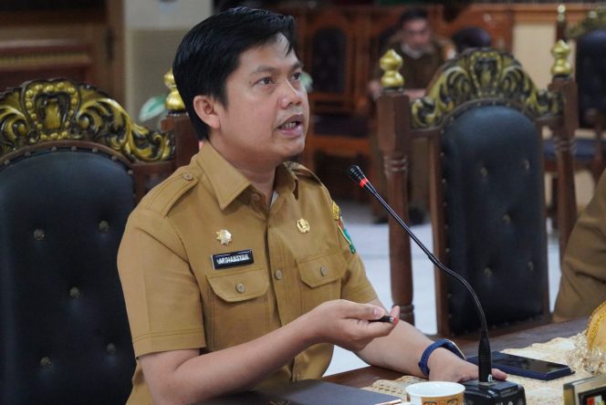 
					Ardiansyah; Sekertaris Daerah Majene, Berharap AngarcPengelolaan Keuangan Transparan dan Akuntabel... 